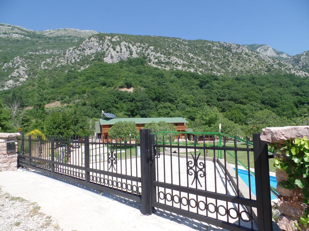 Guest House Jadran Pol Petrovac na moru Exterior foto