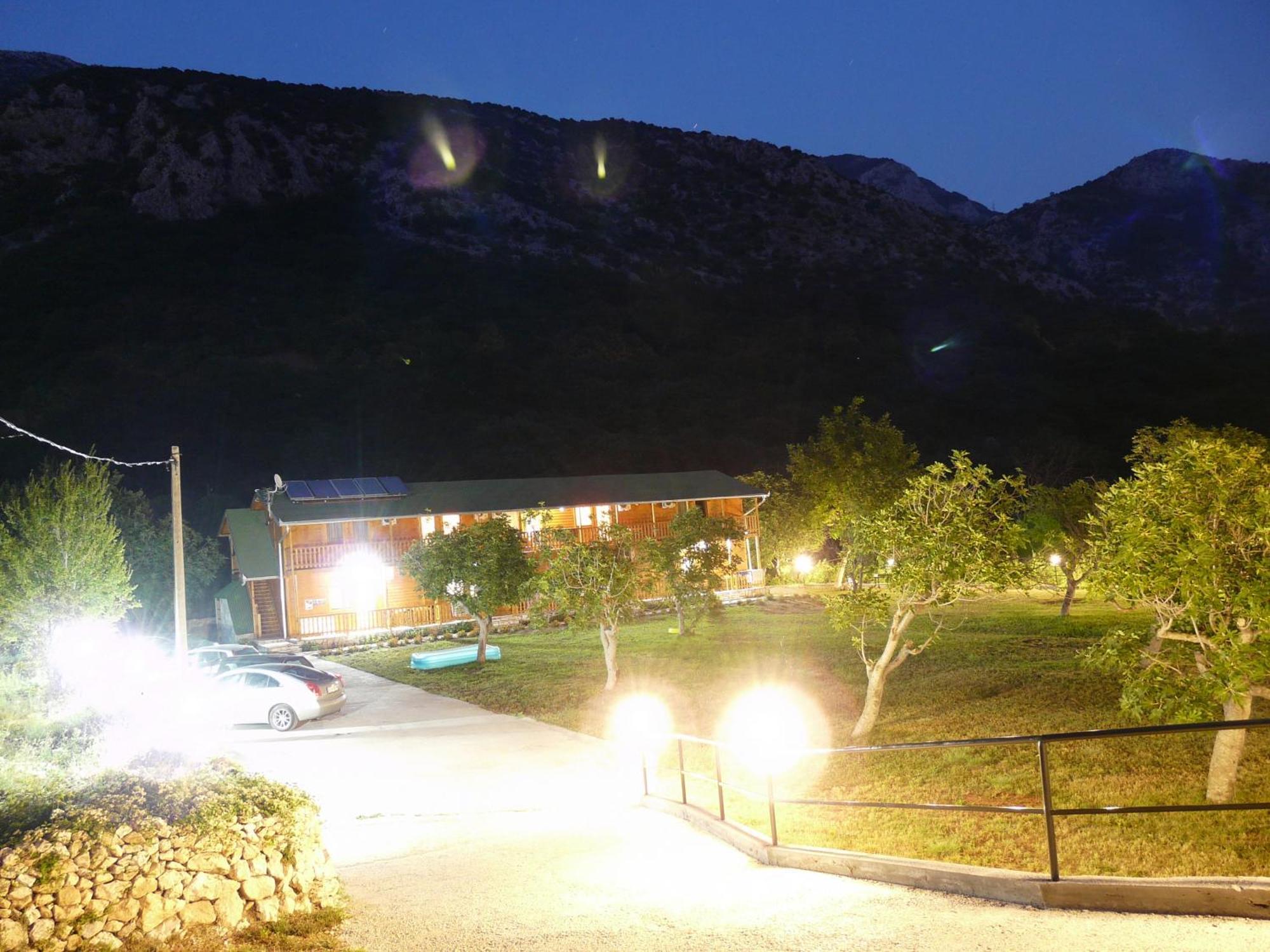Guest House Jadran Pol Petrovac na moru Exterior foto