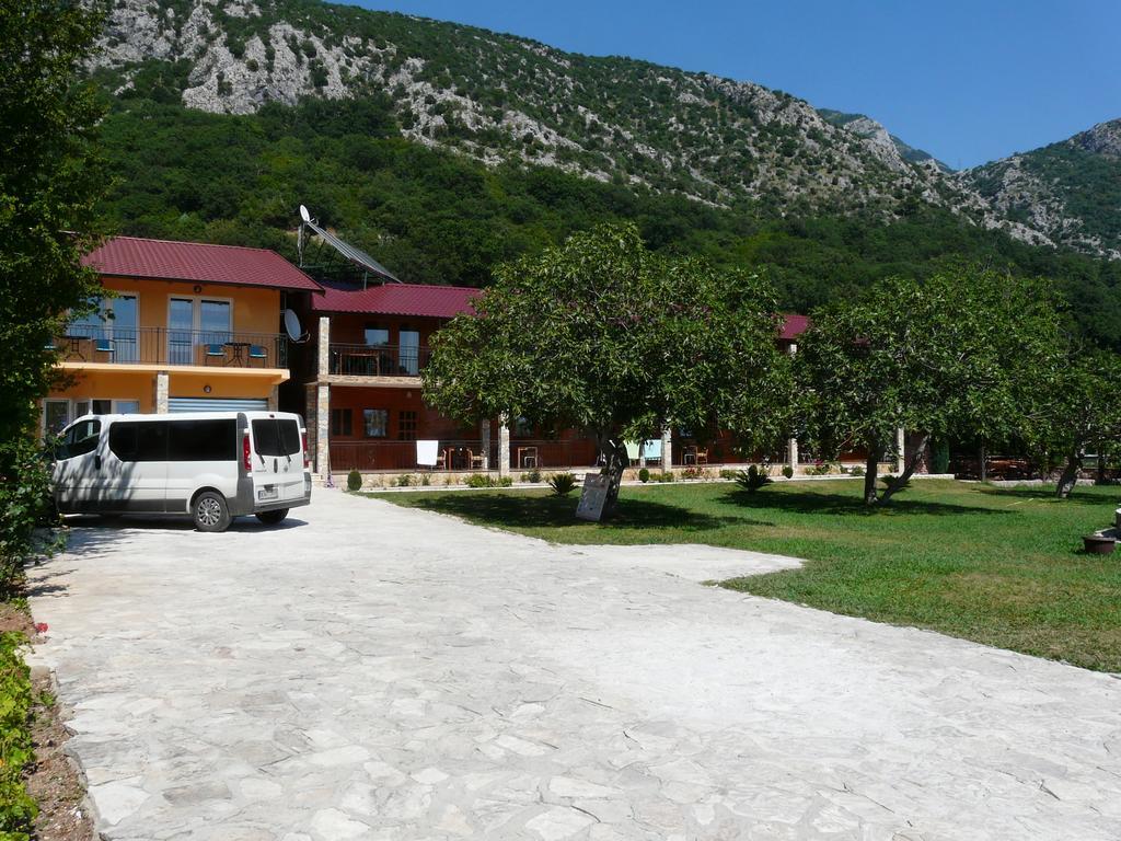Guest House Jadran Pol Petrovac na moru Exterior foto